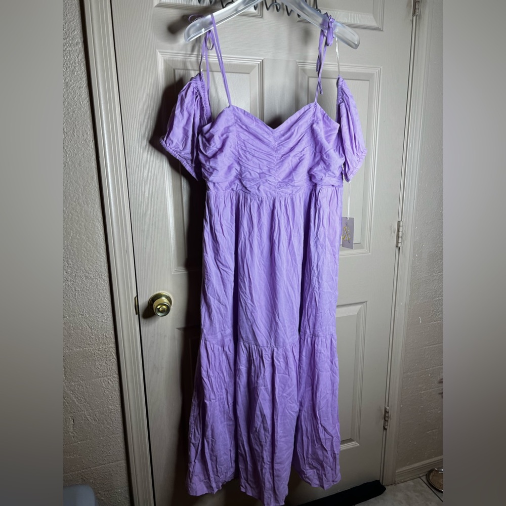 Lilac Cold-Shoulder Maxi Dress - Brand Unknown